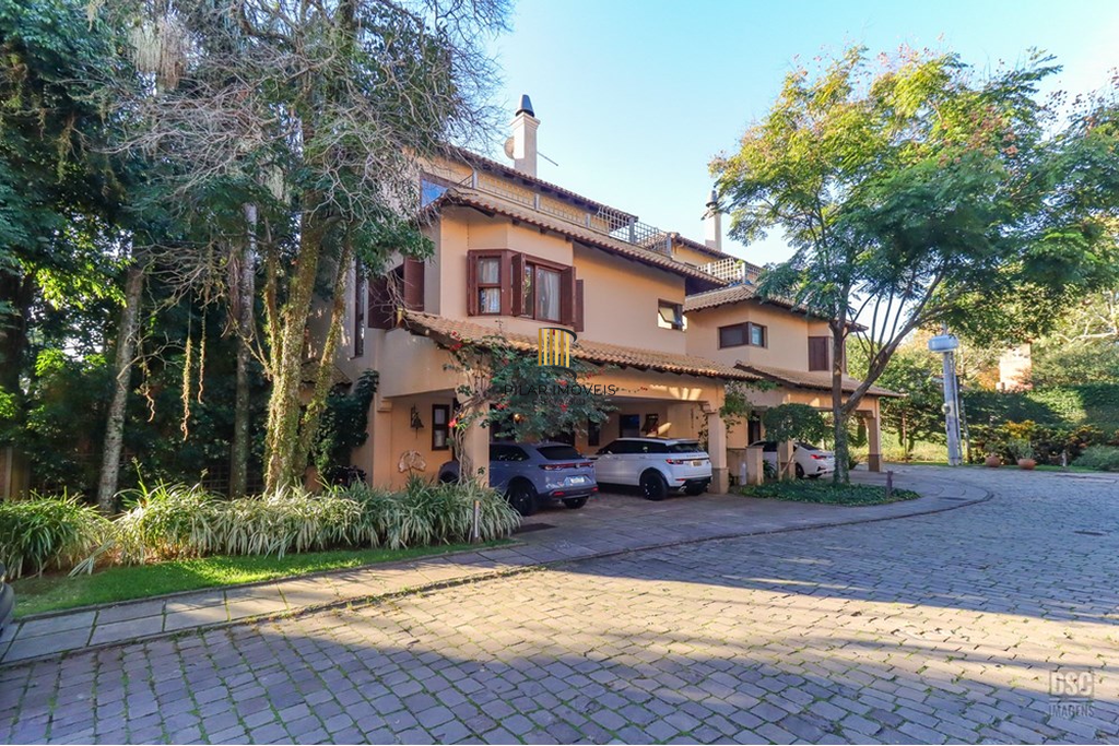 Casa de Condomínio 4 dormitórios no bairro Tristeza