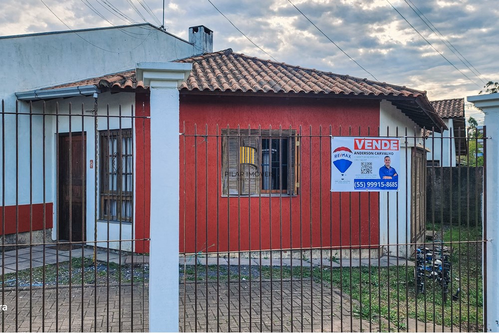 Casa de Condomínio 1 dormitório no bairro Olaria