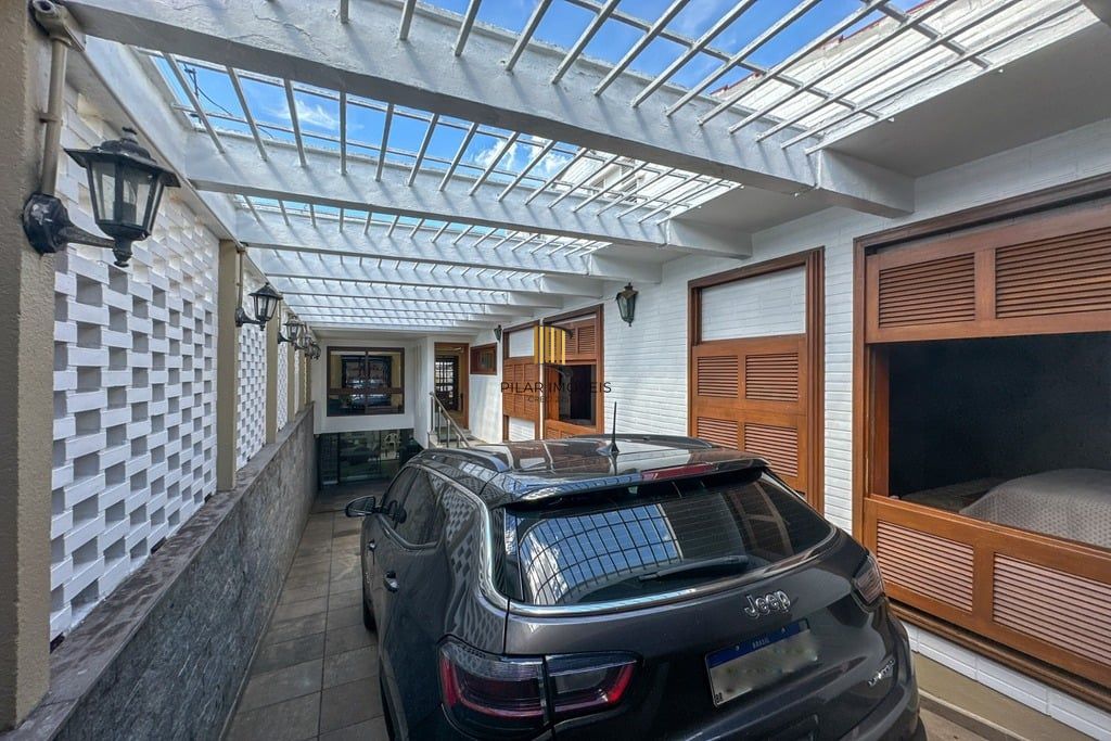 Casa 3 dormitórios no bairro Três Figueiras