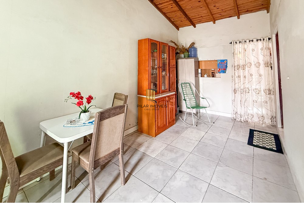 Casa 2 dormitórios no bairro Capão da Cruz