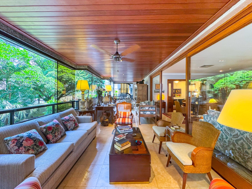 Apartamento 4 dormitórios no bairro Bela Vista