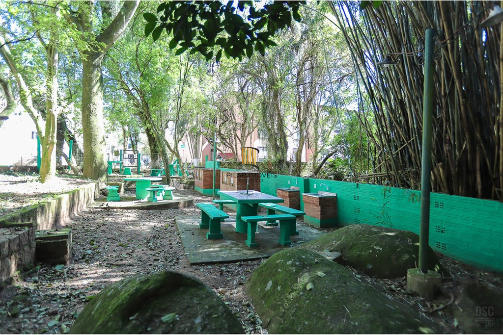 Apartamento 2 dormitórios no bairro Cavalhada