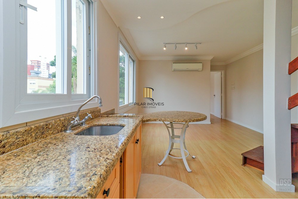 Cobertura 2 dormitórios no bairro Petrópolis