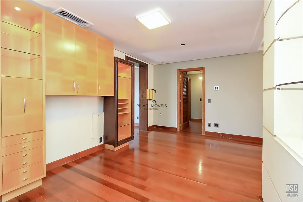 Apartamento 4 dormitórios no bairro Mont Serrat