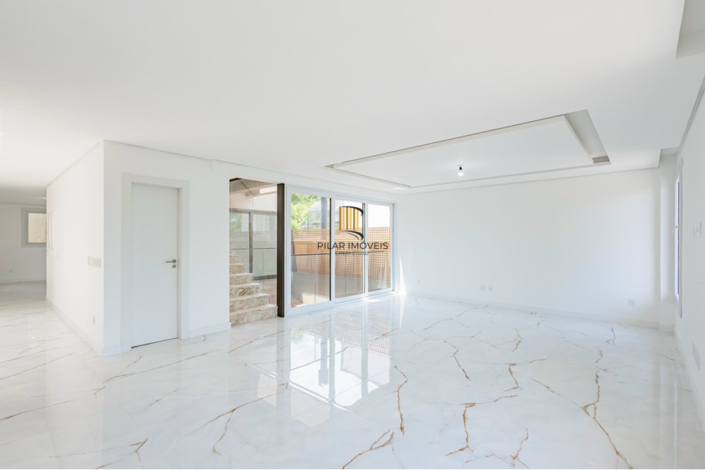 Casa de Condomínio 3 dormitórios no bairro Krahe