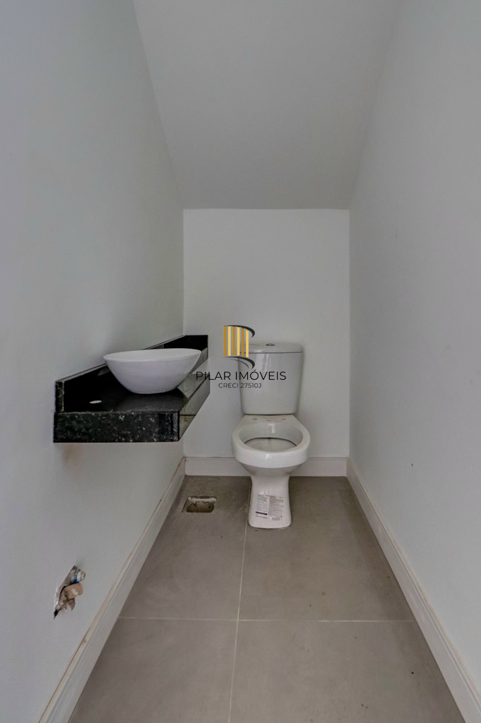 Casa 3 dormitórios no bairro Chácara das Pedras