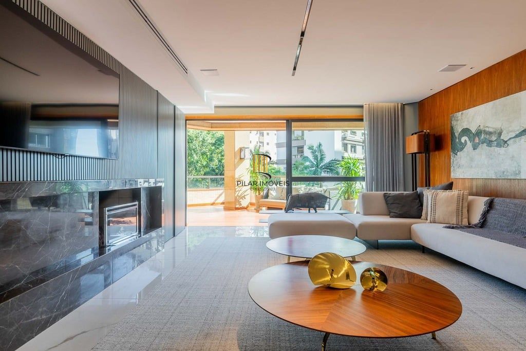 Apartamento 4 dormitórios no bairro Moinhos de Vento