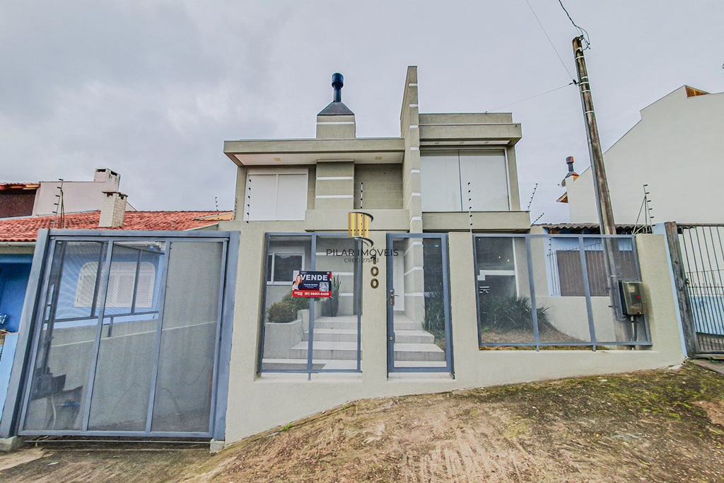 Casa 4 dormitórios no bairro Ipanema