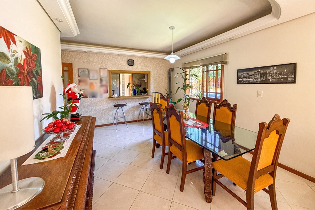 Casa 6 dormitórios no bairro Marechal Rondon