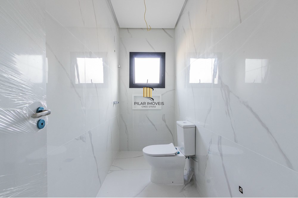 Casa 3 dormitórios no bairro Morro Santana