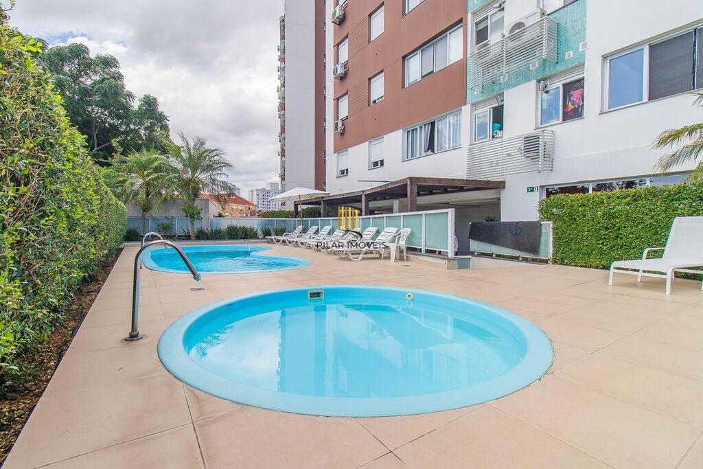 Apartamento 2 dormitórios no bairro Azenha