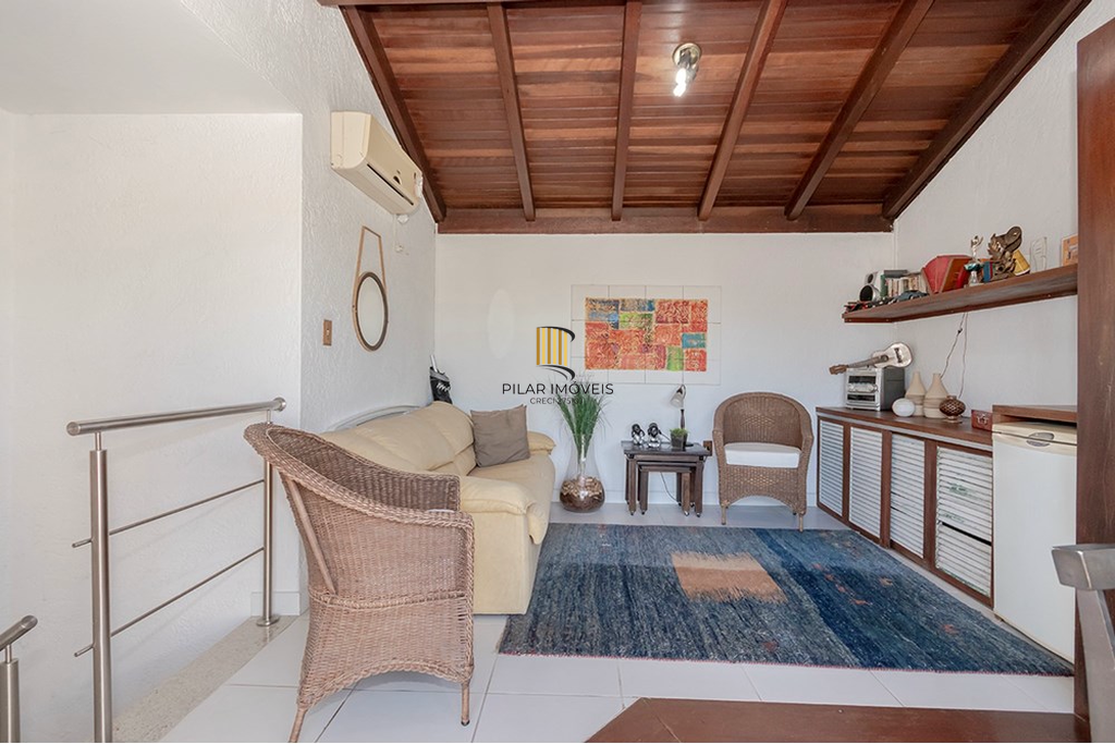 Casa de Condomínio 3 dormitórios no bairro Ipanema