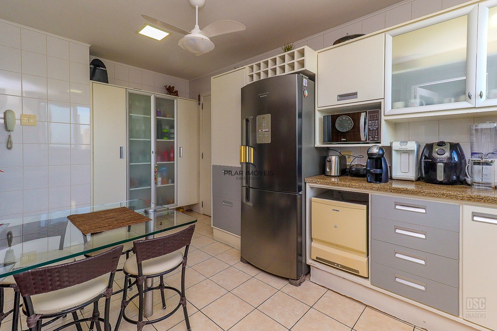 Apartamento 3 dormitórios no bairro Petrópolis