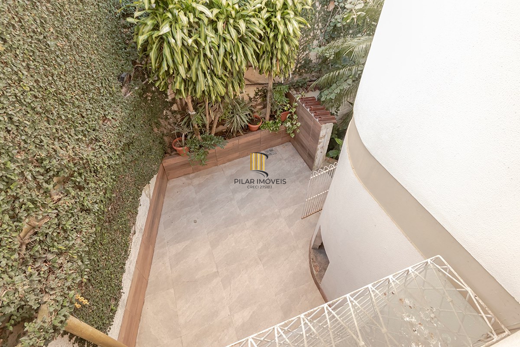 Casa 4 dormitórios no bairro Passo da Areia