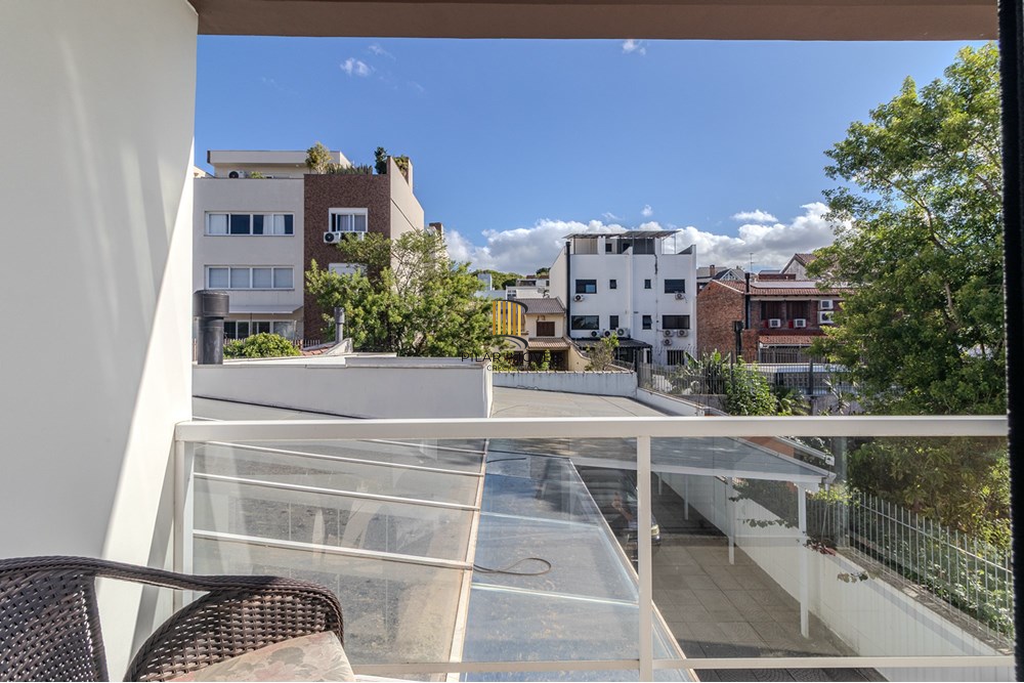 Casa 4 dormitórios no bairro Chácara das Pedras