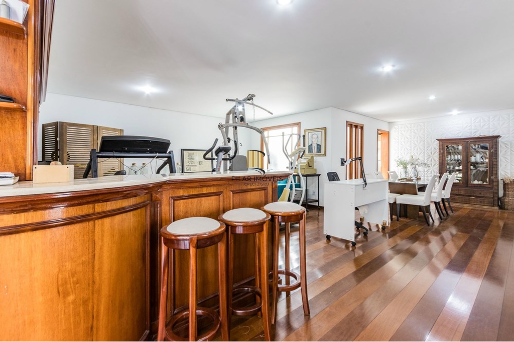 Casa 3 dormitórios no bairro Medianeira