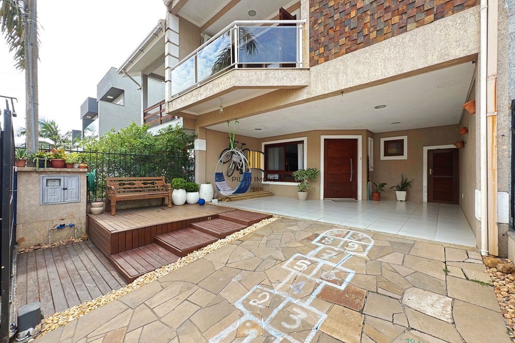 Casa de Condomínio 3 dormitórios no bairro Hípica