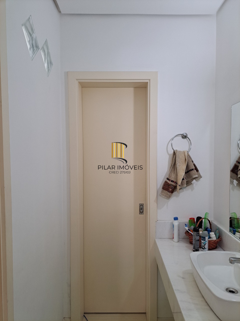 Casa 4 dormitórios no bairro Cristal