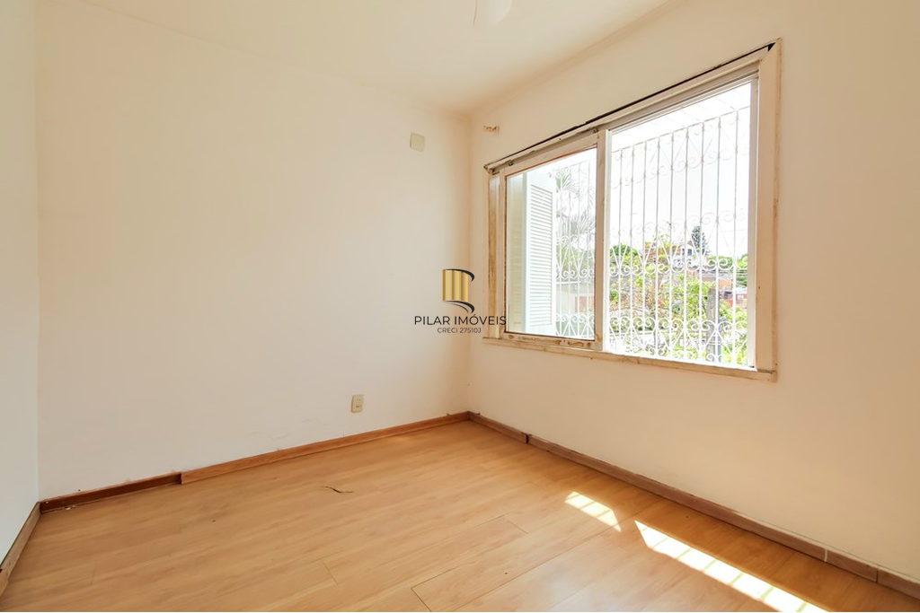 Casa 4 dormitórios no bairro Glória