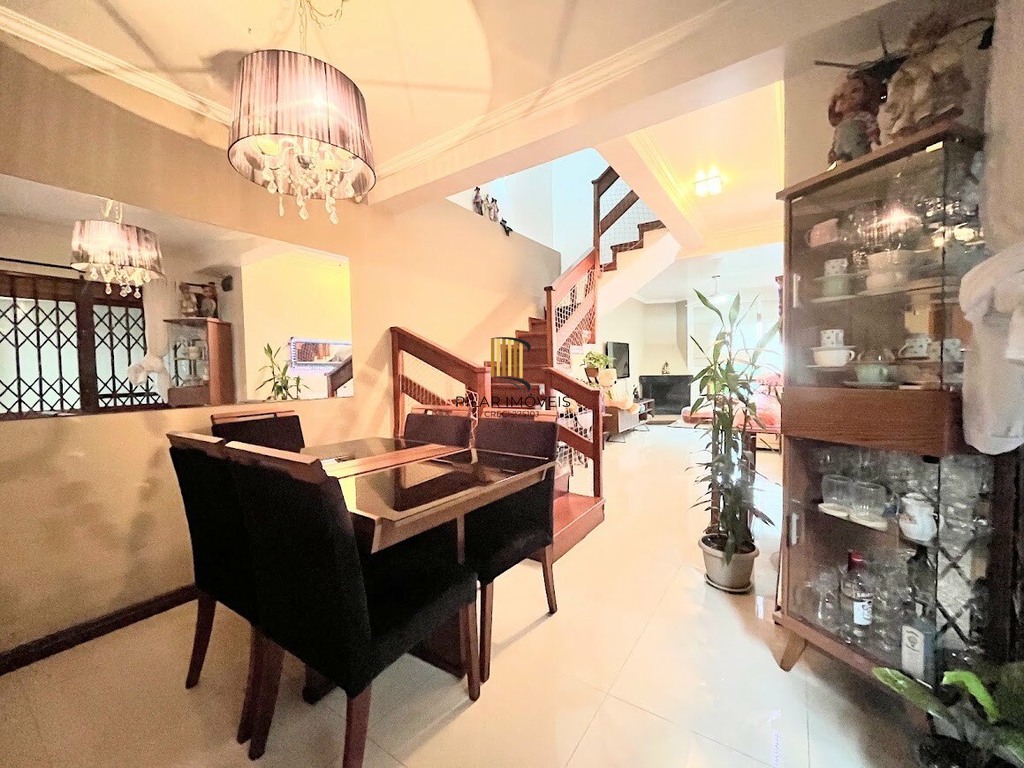 Casa 3 dormitórios no bairro Espírito Santo