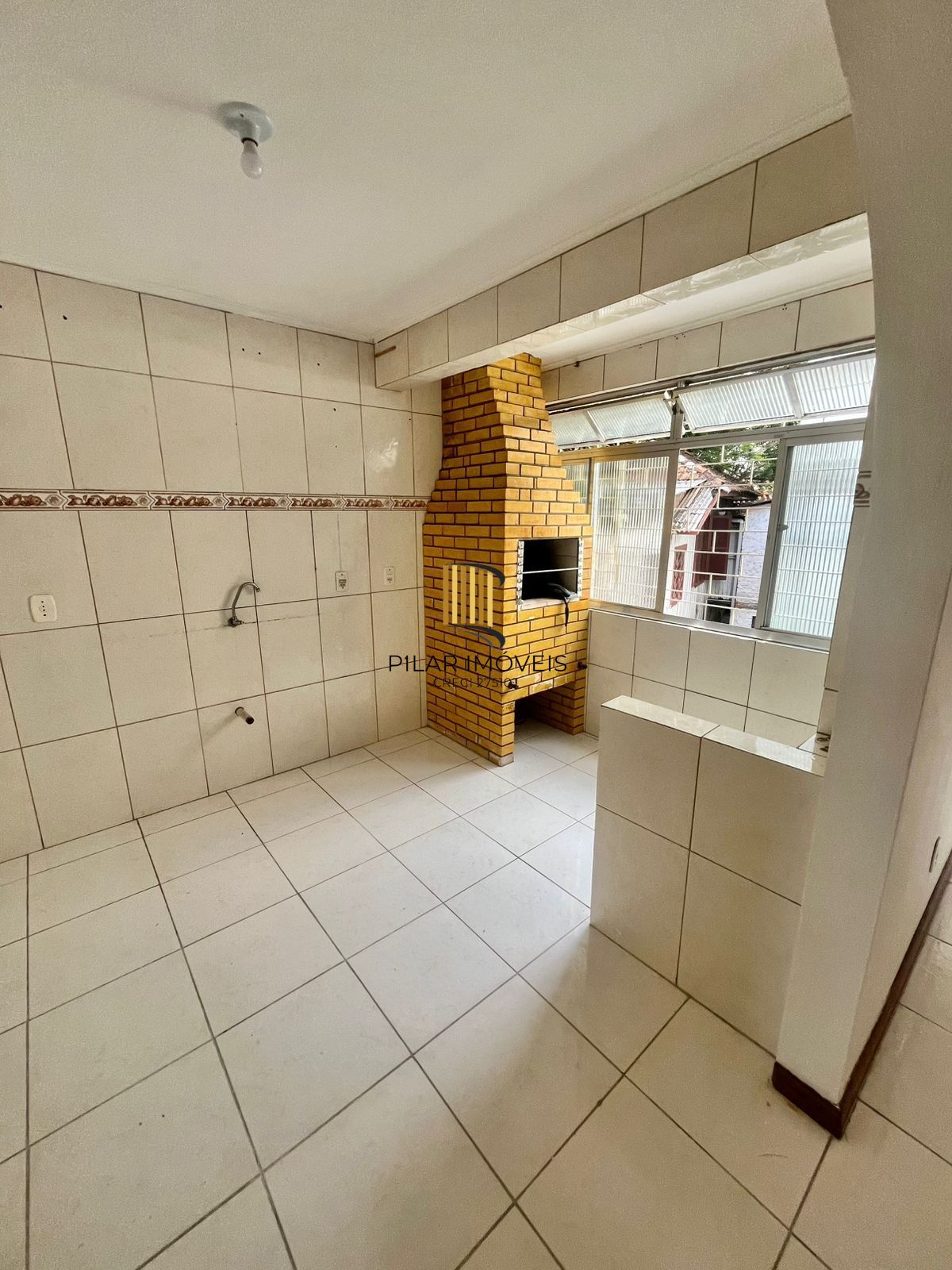 Apto 01 dorm com vaga no Cristo Redentor, 43 m2, 01 lance de escada