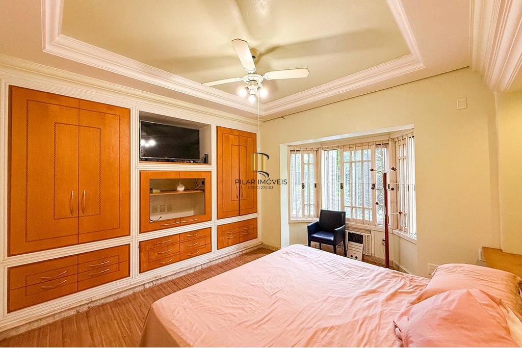 Casa 6 dormitórios no bairro Nossa Senhora das Graças