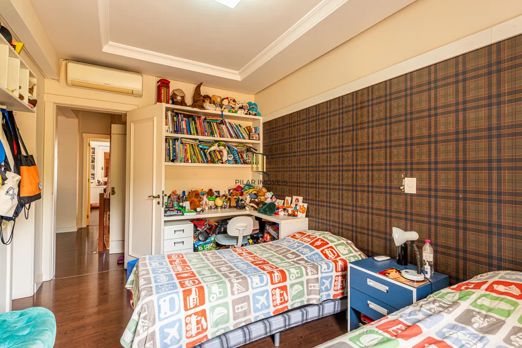 Casa de Condomínio 4 dormitórios no bairro Três Figueiras