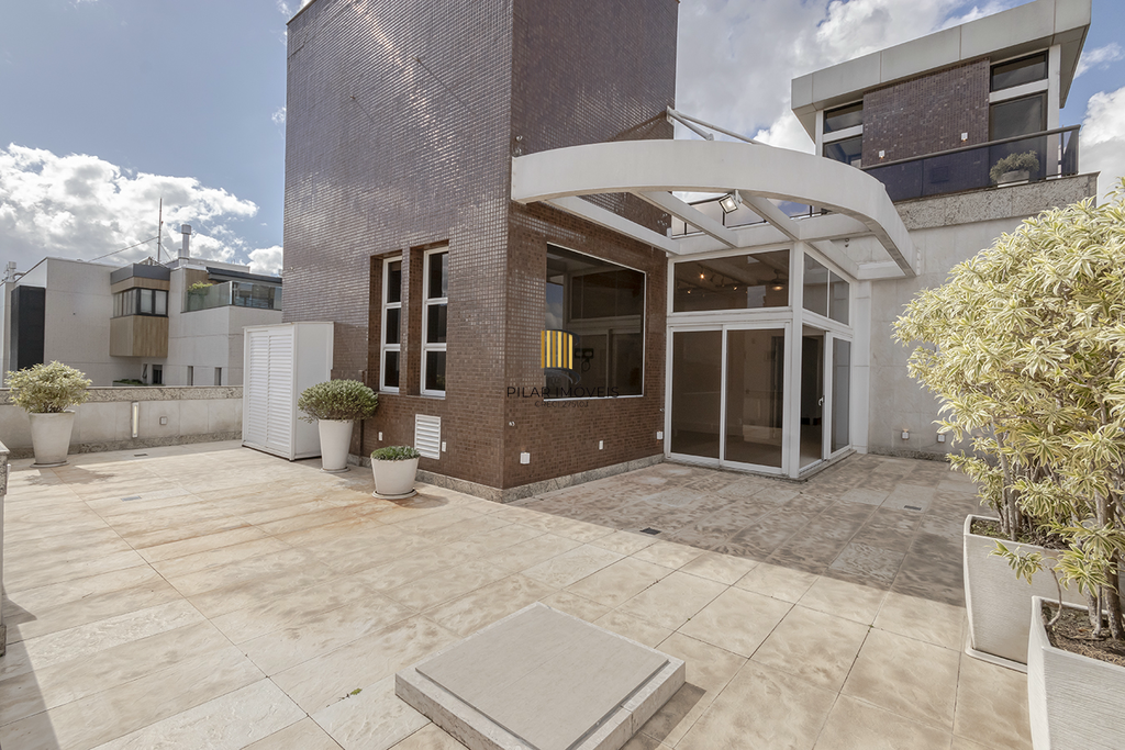 Triplex 3 dormitórios no bairro Bela Vista