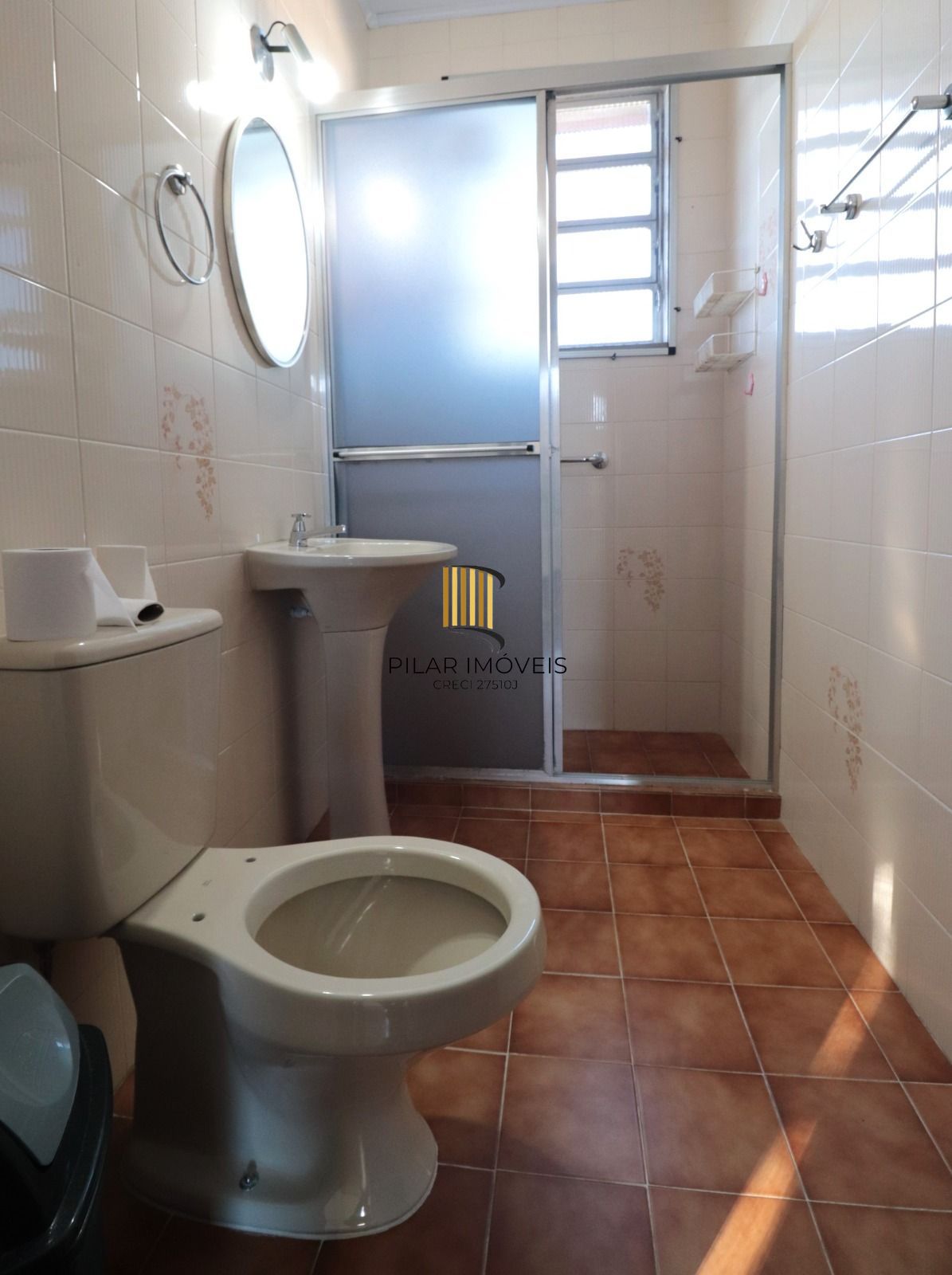 Apto no IAPI, 02 dorm com vaga de garagem