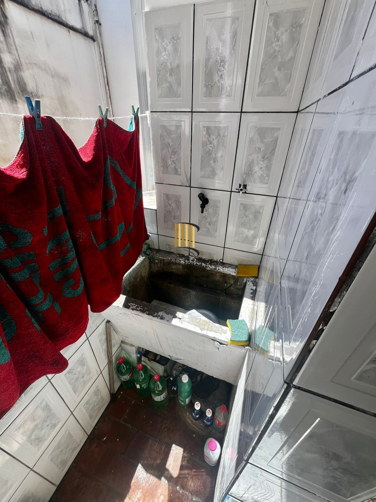 Apartamento de 1 dormitório no bairro Passo da Areia, com 41 m2, 02º pavto.