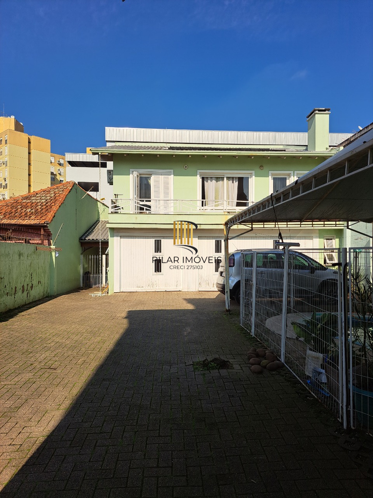 Casa 4 dormitórios no bairro Cristal