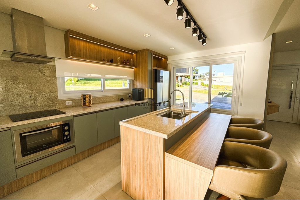 Casa de Condomínio 3 dormitórios no bairro Sanga Funda