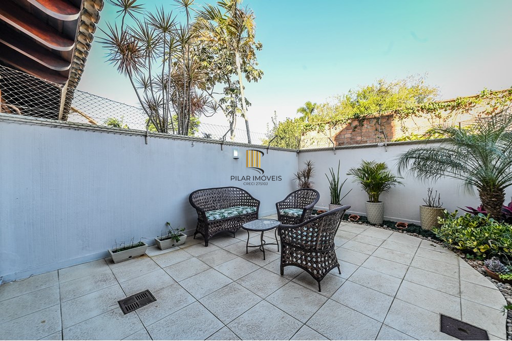 Casa de Condomínio 3 dormitórios no bairro Tristeza