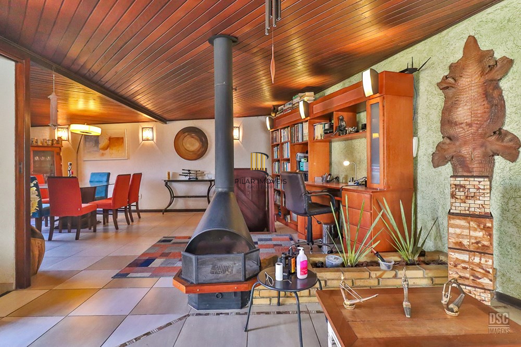 Casa 3 dormitórios no bairro Passo da Areia