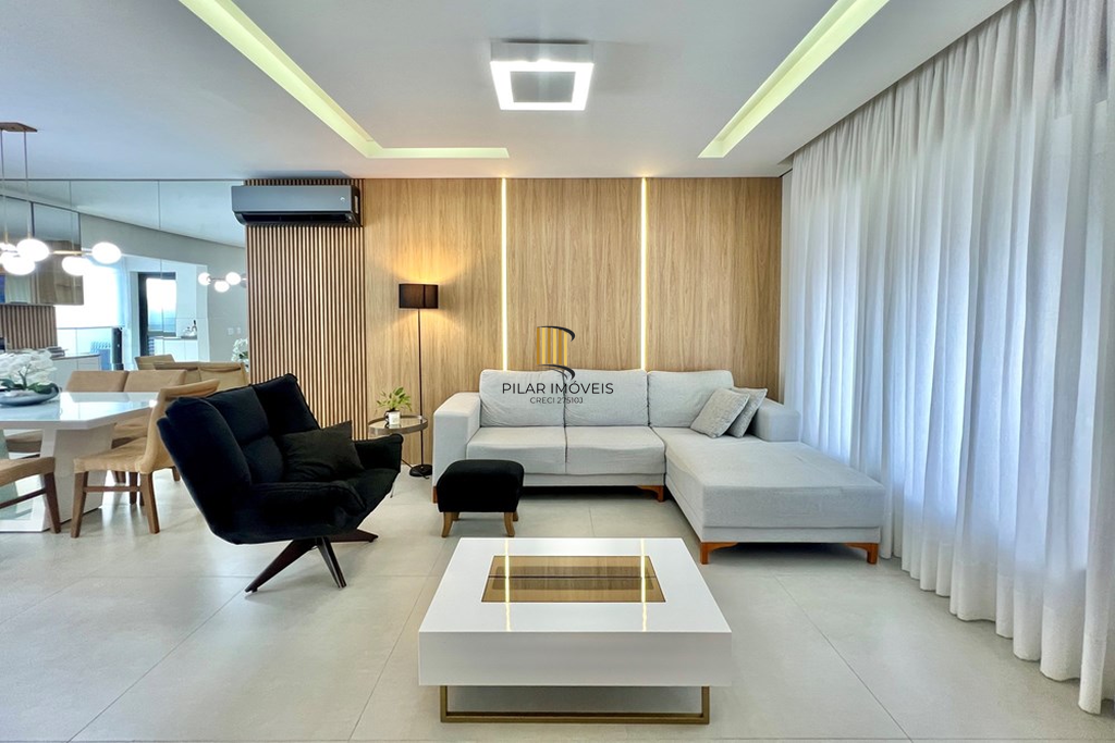 Casa 3 dormitórios no bairro Igara