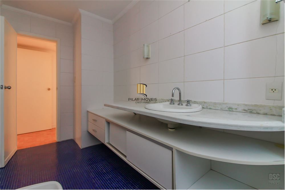 Apartamento 4 dormitórios no bairro Centro Histórico