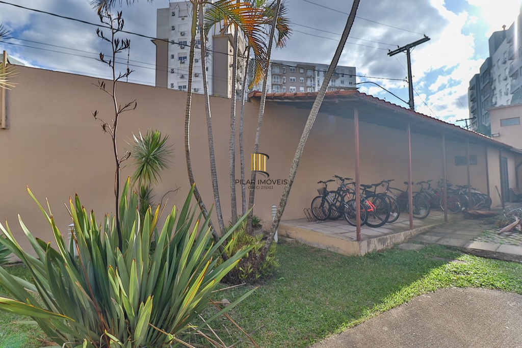 Casa de Condomínio 3 dormitórios no bairro Jardim Itu