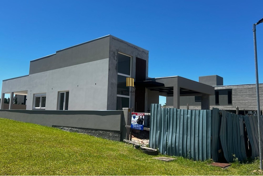 Casa de Condomínio 3 dormitórios no bairro Sanga Funda