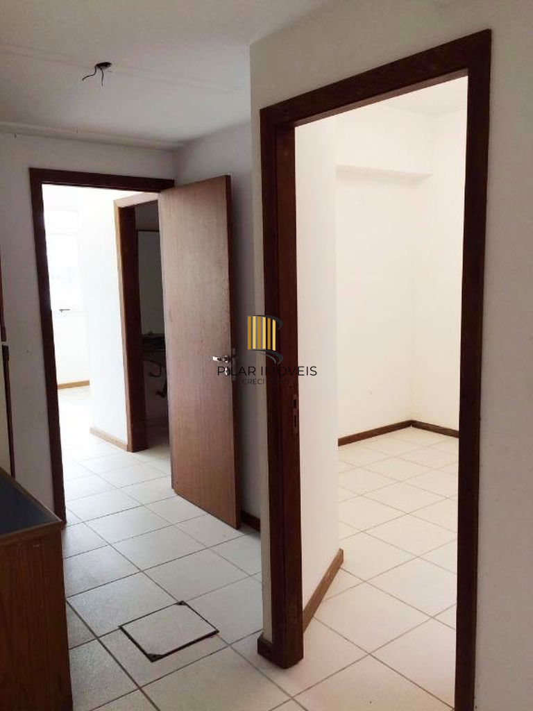 Casa 4 dormitórios no bairro Partenon