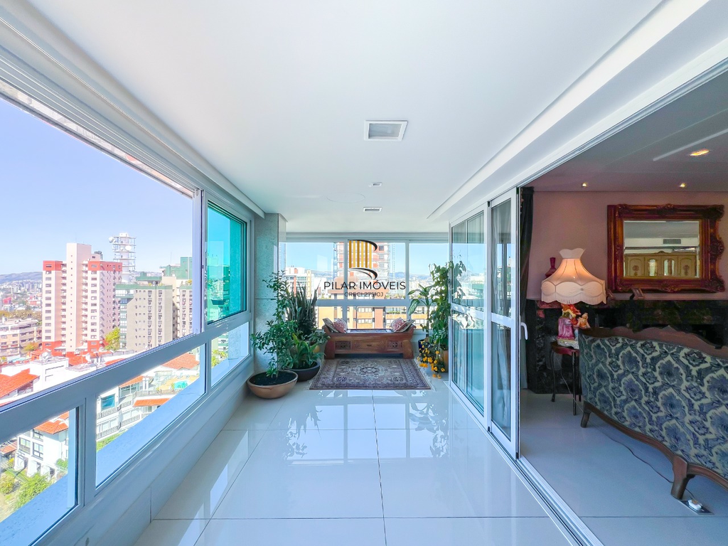 Apartamento 4 dormitórios no bairro Bela Vista