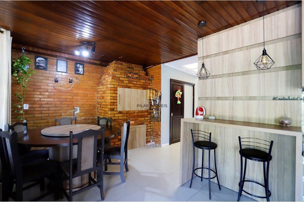 Casa 3 dormitórios no bairro Rubem Berta