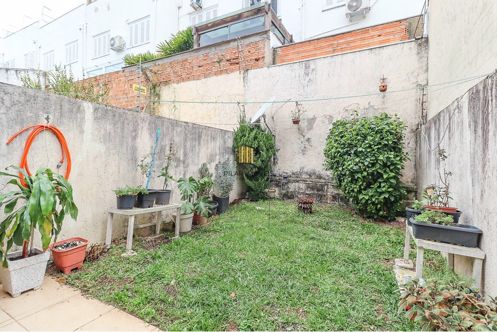 Casa 2 dormitórios no bairro Vila Nova