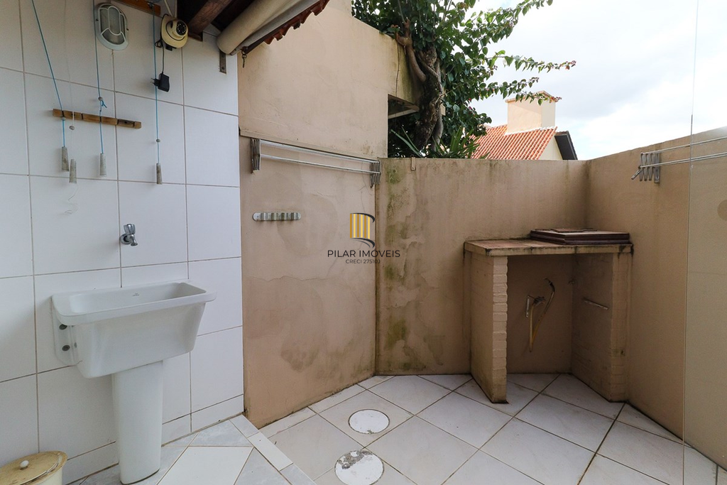 Casa de Condomínio 3 dormitórios no bairro Jardim Itu