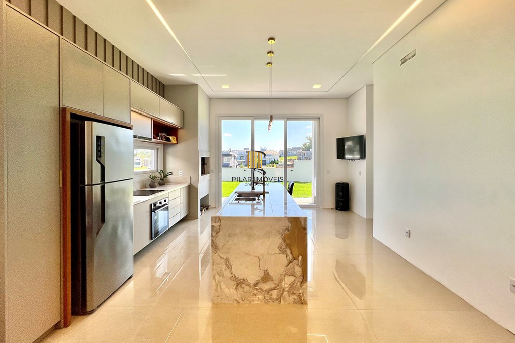 Casa de Condomínio 3 dormitórios no bairro Sanga Funda