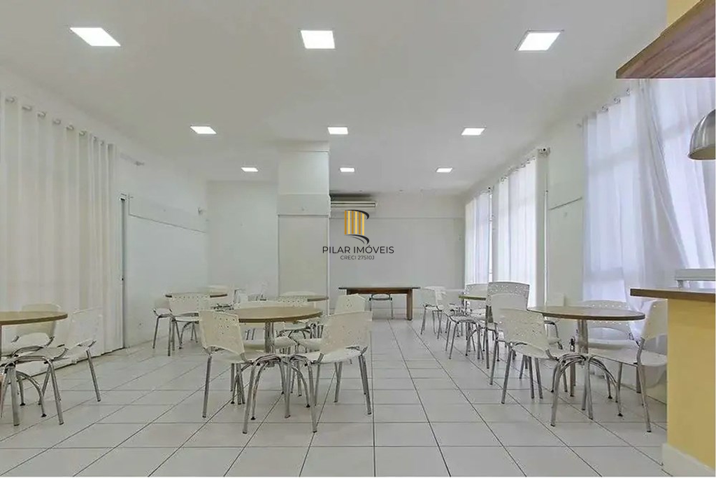 Apartamento 2 dormitórios no bairro Vila Ipiranga