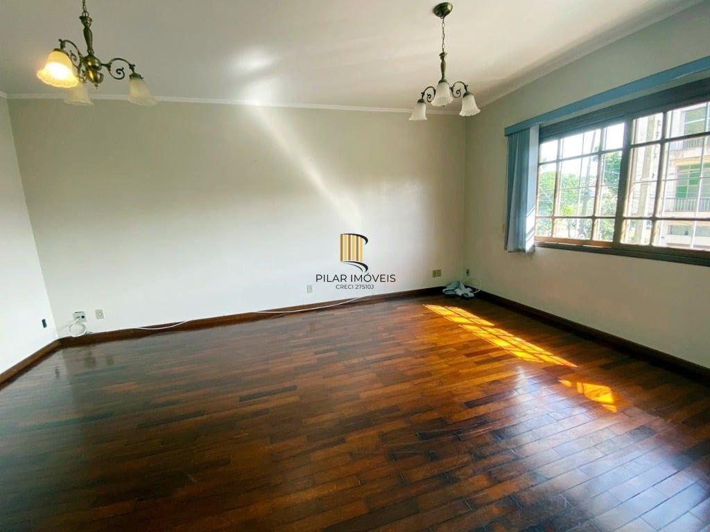 Casa 3 dormitórios no bairro Passo da Areia