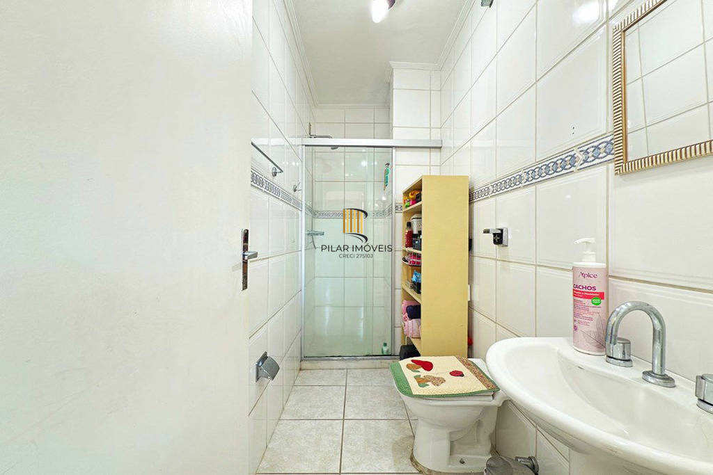 Apartamento 2 dormitórios no bairro Azenha