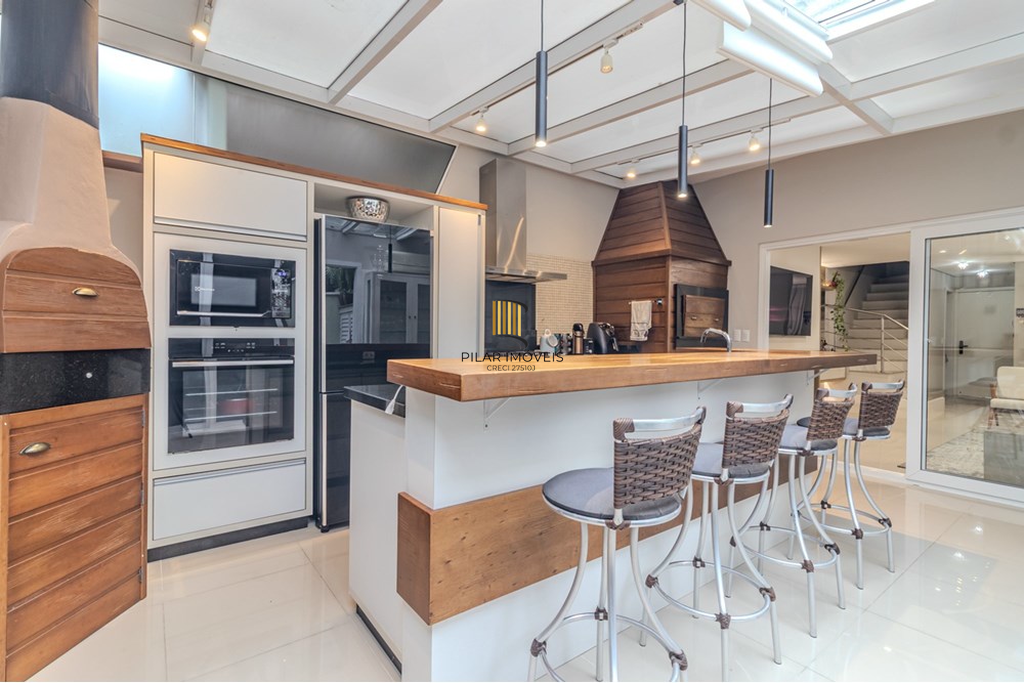 Casa de Condomínio 4 dormitórios no bairro Tristeza