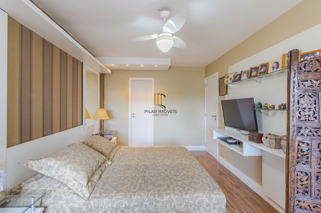 Casa de Condomínio 3 dormitórios no bairro Jardim Carvalho