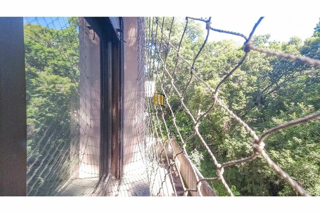 Casa 8 dormitórios no bairro Glória